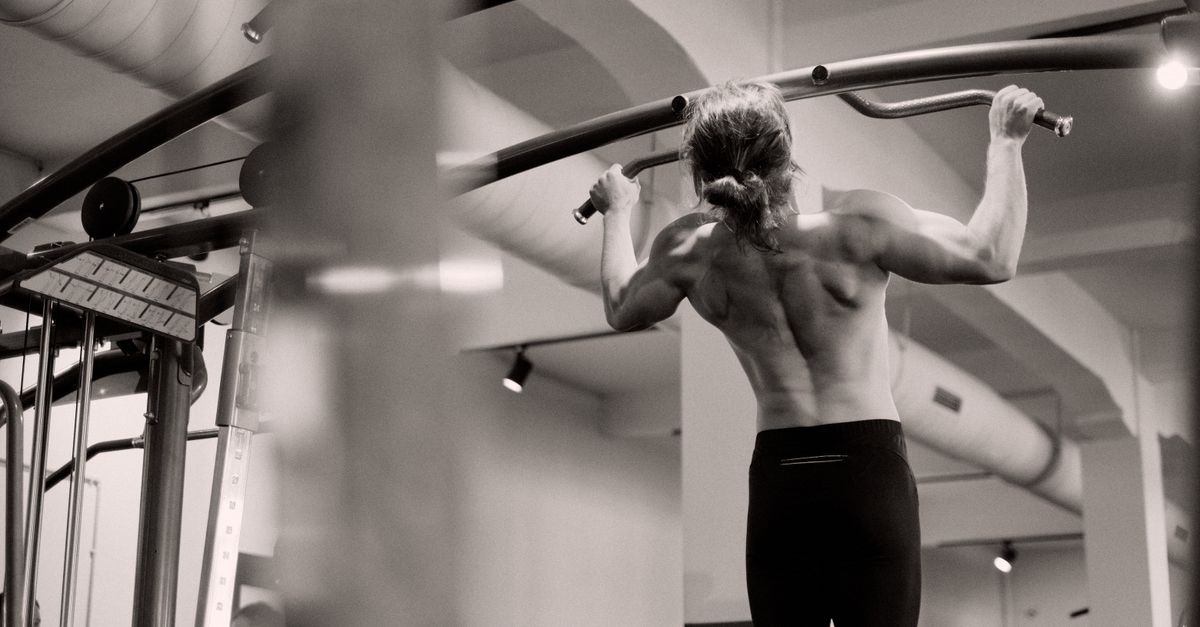 Mastering Pull Ups: Techniques, Benefits, and Progression Tips